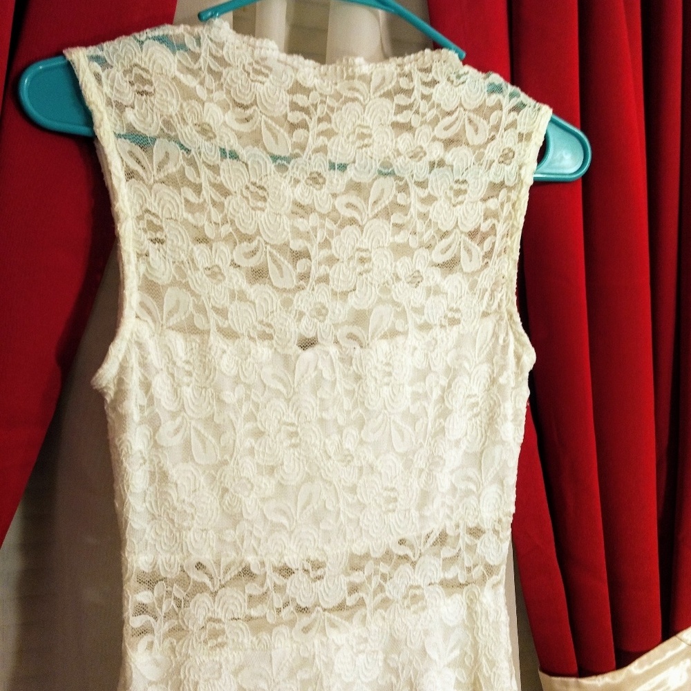 Sweet English Cream lace dress - Picture 4 of 8